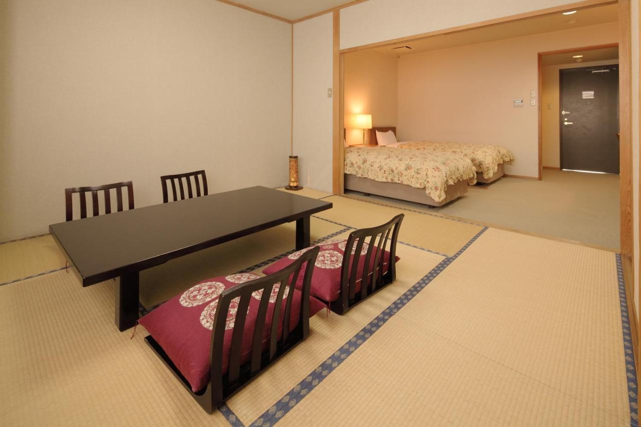 Sanazawa-No-Mori Hotell Numata  Rum bild